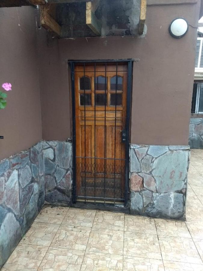 Luis'S House Ezeiza Airport Hotel Monte Grande Buitenkant foto